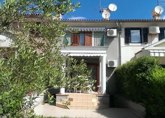 Villa Umag 아파트 우마그